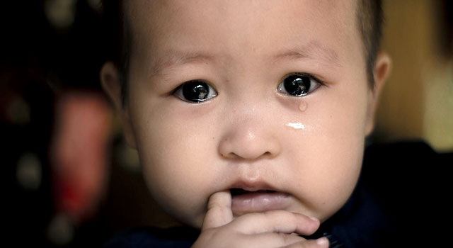 ¿Es falso que los dientes del bebé provocan fiebre cuando salen?